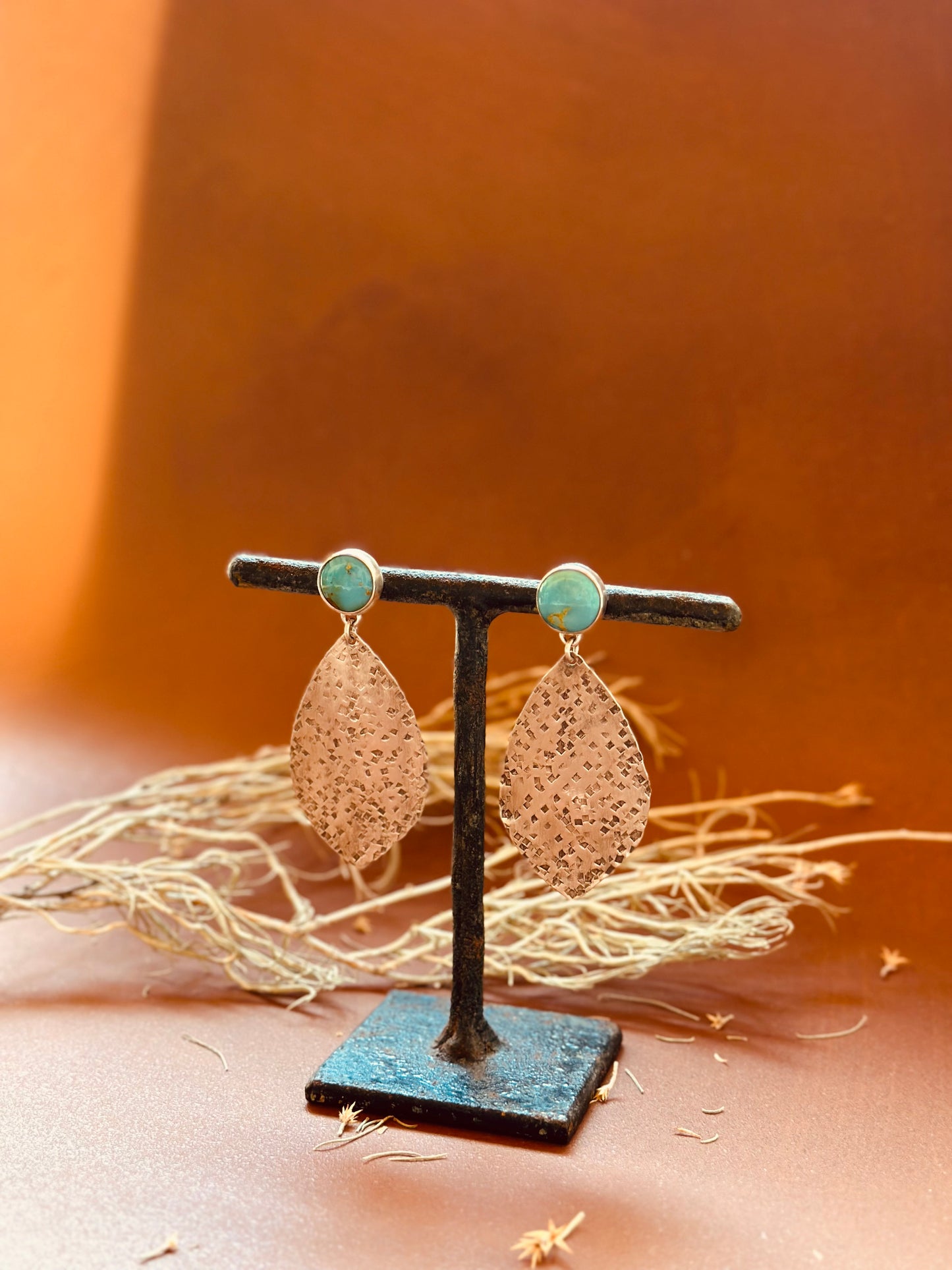 Kings Manassa Textured Disk Earrings